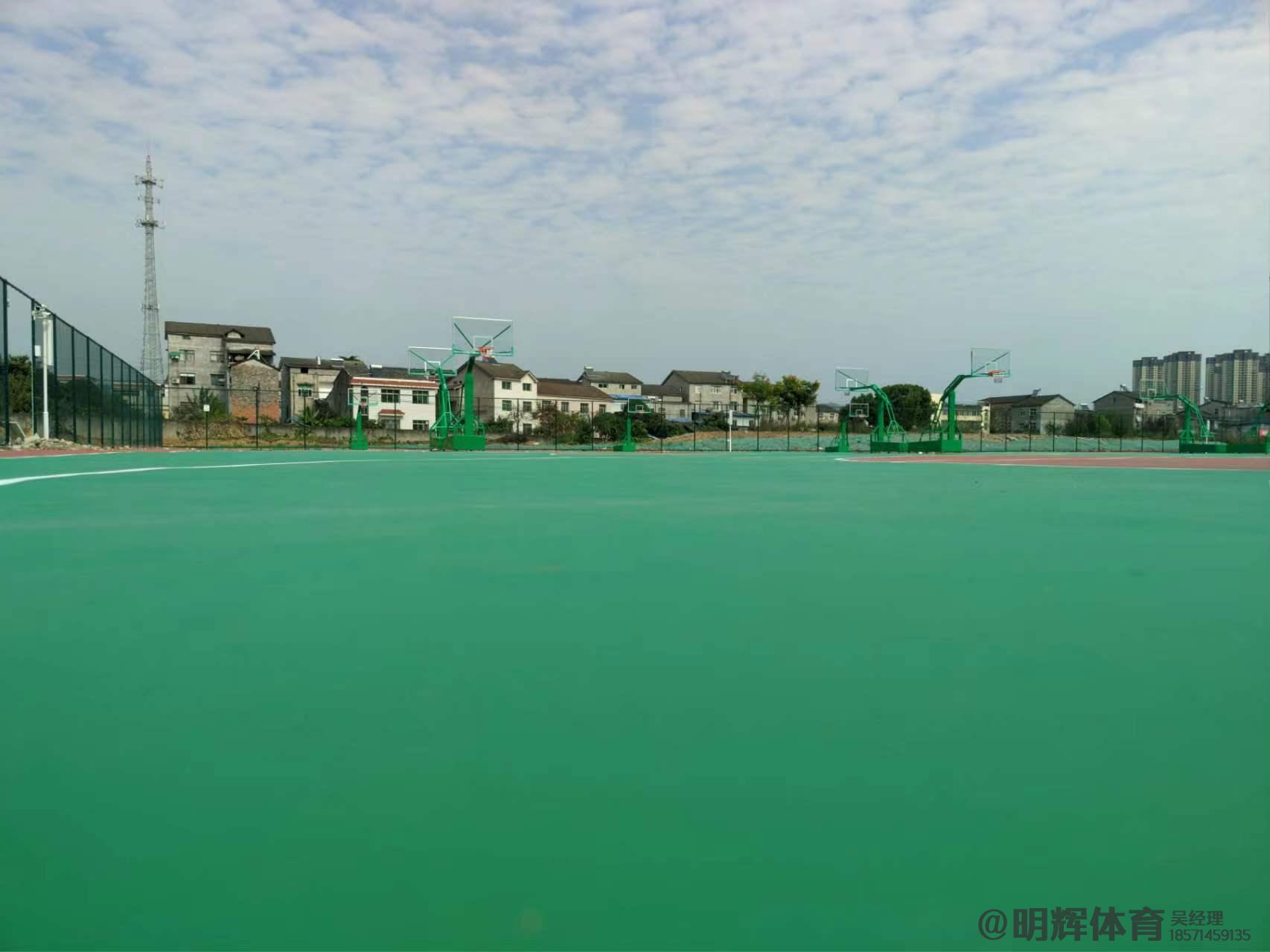 湖州硬地丙烯酸球场的优缺点